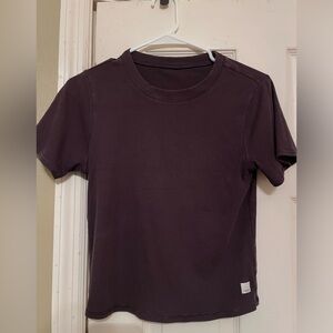 Vuori Fitted Short Sleeve Tee in Mauve Purple